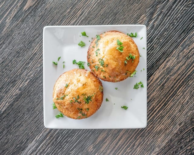BUSSIN' CORNMUFFINS.