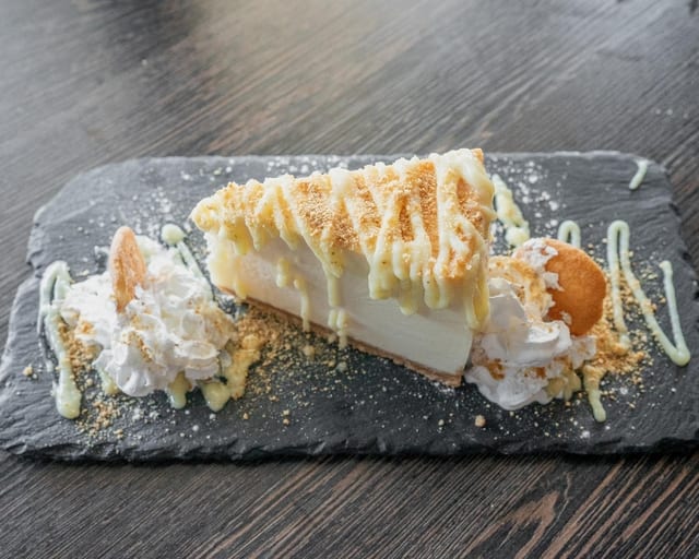 BANANA PUDDIN' CHEESECAKE.